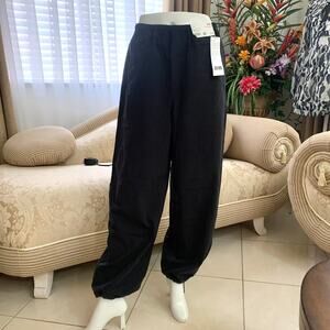 Uniqlo Easy Curved Pants in Black